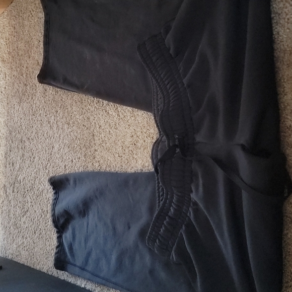 Underarmour sweat pants - Picture 1 of 2